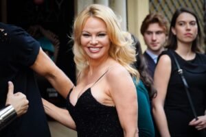 pamela anderson net worth